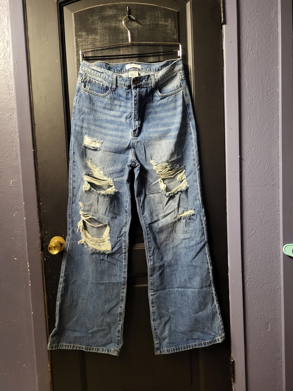 Vibrant Distressed Wide-Leg Jeans - Blue